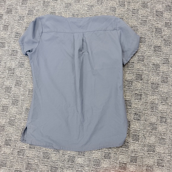 Med‎ Couture Scrub Too -  Women's Dark Grey /Pewter  V-Neck Top - Picture 5 of 10